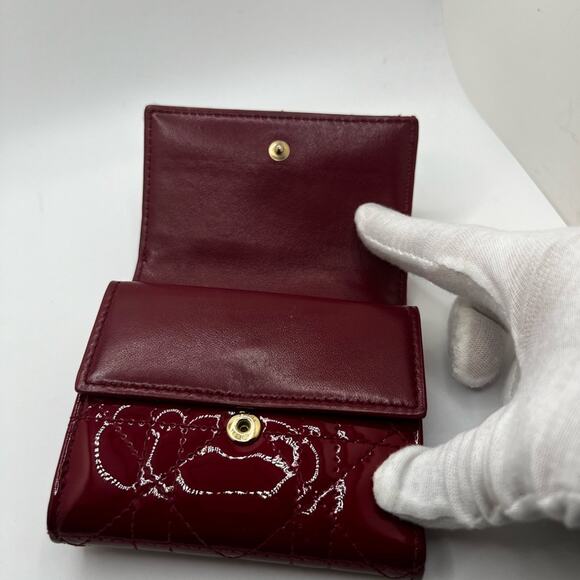 GUC Dior Red Lotus Cannage Patent Trifold Wallet - Picture 5 of 11
